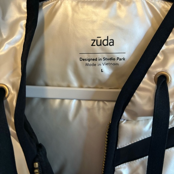 Quilted Pearlized White Puffer Jacket Women’s Large - Picture 6 of 12